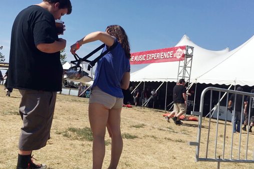 650-prev-rock-booty-shorts-candid-creepshot-voyeur-cheeks-butt-arse-culo-ass-donk-hidden-public