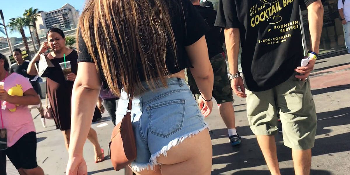 841-prev-candid-bootyshorts-booty shorts in public-ass out-oops-voyeur-cree...