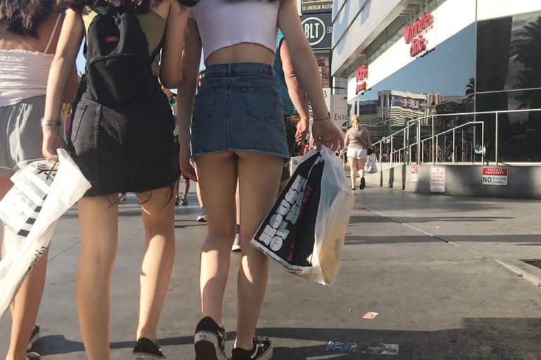 854-prev-bend over in skirt-her skirt is too short-ass peek in public-girl bends over in short skirt-caught on camera-candid-creep-video-hd