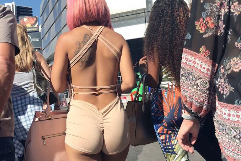 858-prev-cameltoe video-candid ass cheeks-booty in public-voyeur girl-sexy ebony-thot recorded