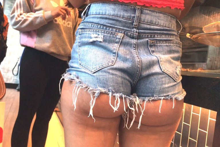 877-prev-booty shorts-bad af-cheeks busting out of shorts-candid booty-creep booty-nice ass recorded